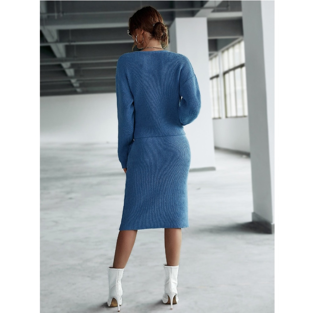 🎥 Blue Cable Knit 2 Piece Skirt Set - Picture 5 of 15